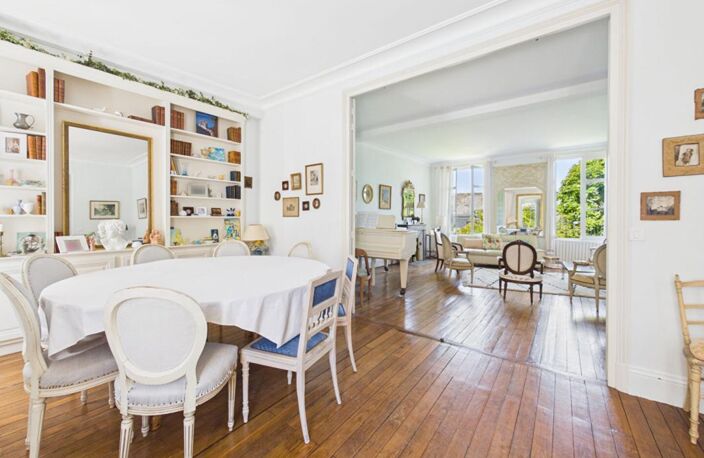 Demeure de caractère  de 376 m2 sur le plateau de Poitiers avec 10 chambres et jardin — photo 4