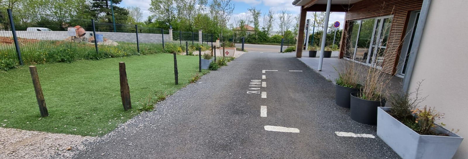 Immeuble  244 m² à vendre à La Cavalerie (12230)