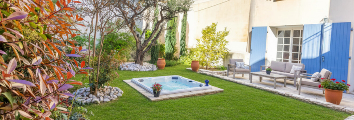 Maison 8 Pièces 187 m² à vendre à Saint-Saturnin-lès-Avignon (84450)