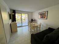 APPARTEMENT MEUBLÉ AVEC CABINE FERMÉE – LOGGIA 10M² – PISCINE & PARKING – LE CAP D'AGDE — photo 3