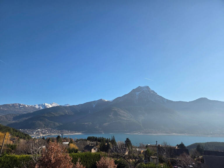 Appartement à vendre 2/3 pièces avec 2 TERRASSES Dont une de 35 M2 vue Panoramique  Lac et Montagnes sur SAVINES LE LAC (05) , Dans une résidence neuve style villa  plein Sud ,livrable été 2026 — photo 1
