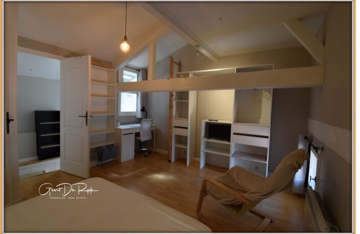 CARCASSONNE Centre ville. Maison de ville T4 71 m²- prête à vivre - Vendue meublée - 94000 € — photo 5