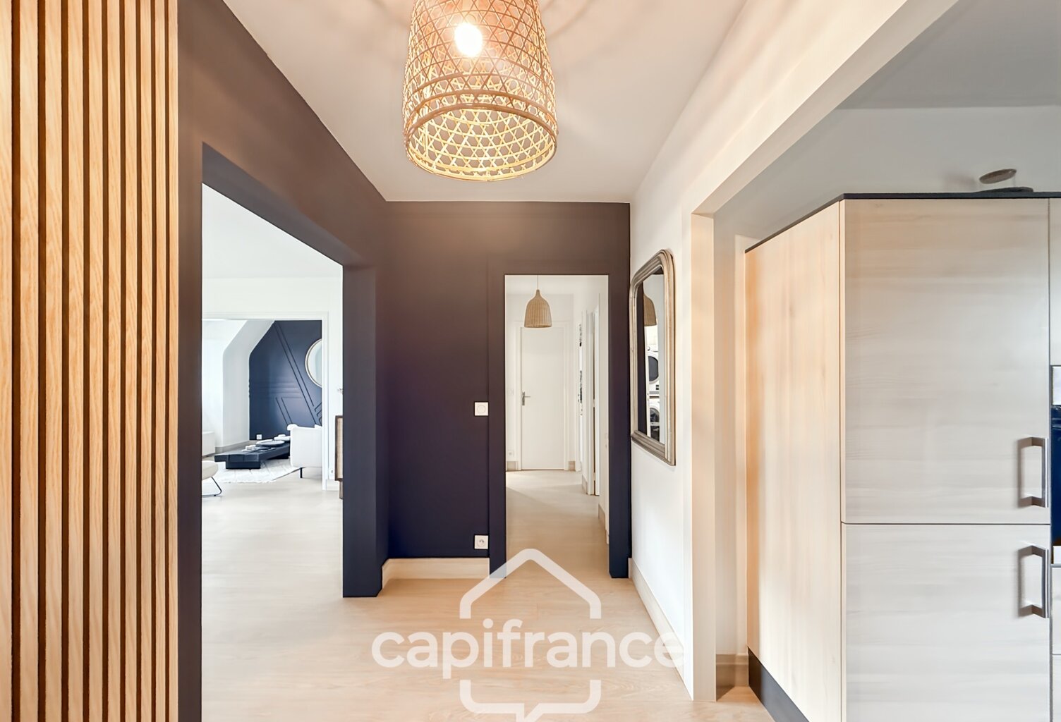 À VENDRE PONTIVY – Appartement rénové de plus de 73 m² au dernier étage, à 500 m du centre-ville — photo 1