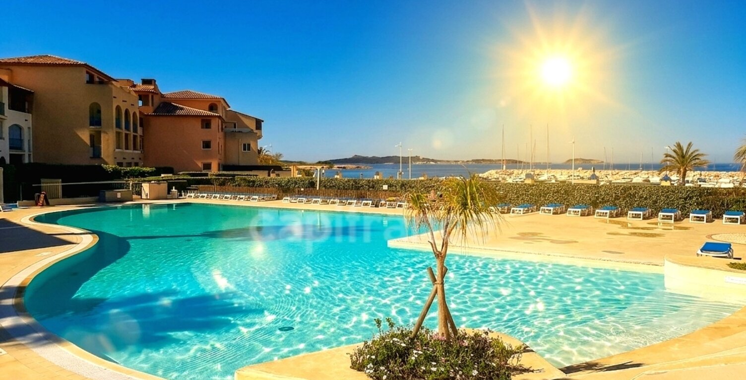 APPARTEMENT T2 TERRASSE + PARKING + PISCINE / 100M PLAGES  à vendre SIX-FOURS-LES-PLAGES (83) — photo 1