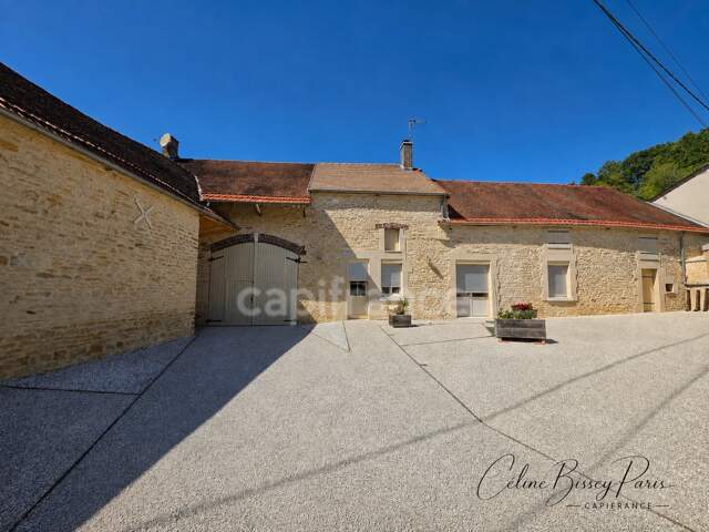 Maison 4 pièces, Plein Pied, 2 chambres, cuisine équipée américaine, dépendances, comble aménageable QUINCEROT (89) — photo du bien
