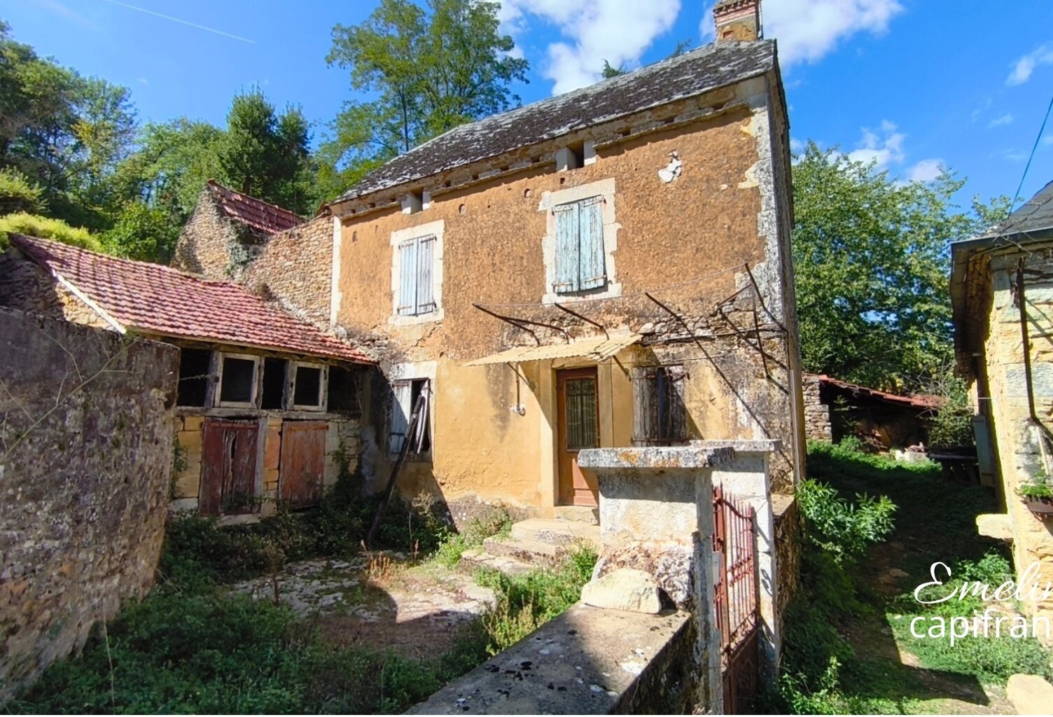 Maison de hameau à restaurer — photo 1