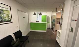 Bureau 8 Pièces 74 m² à louer à Vénissieux (69200)