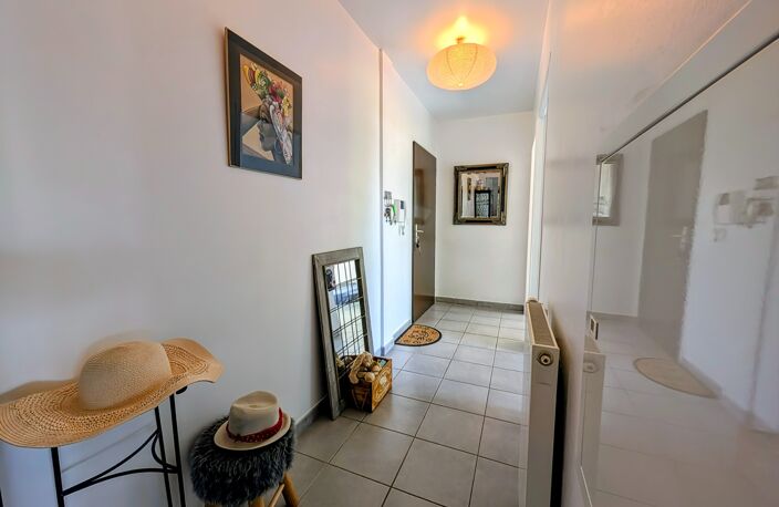Appartement, jouissance exclusive du jardin privatif, vue sur rade, petite copropriété en impasse . Le Rody - GUIPAVAS (29) — photo 4