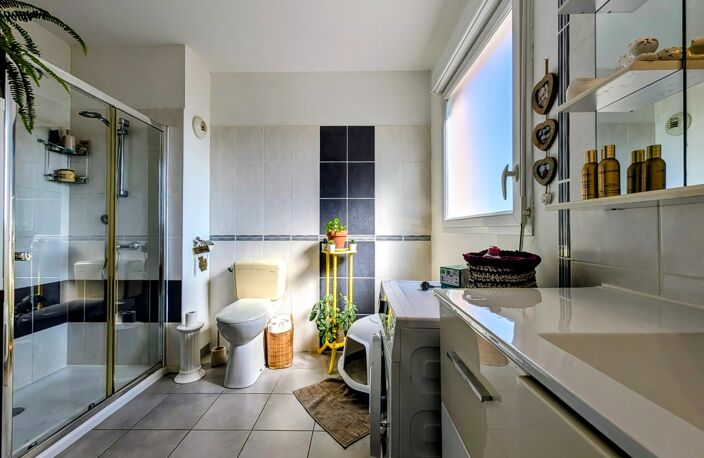 Appartement, jouissance exclusive du jardin privatif, vue sur rade, petite copropriété en impasse . Le Rody - GUIPAVAS (29) — photo 5