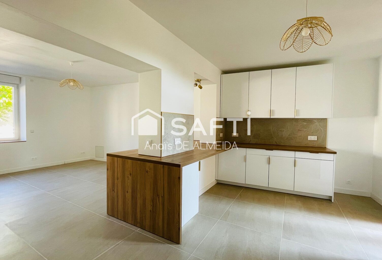 Posez vos valises dans cette maison entièrement rénovée, lumineuse et prête à vivre ! — photo 1