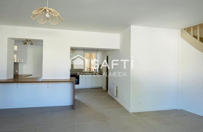 Posez vos valises dans cette maison entièrement rénovée, lumineuse et prête à vivre ! — photo 3