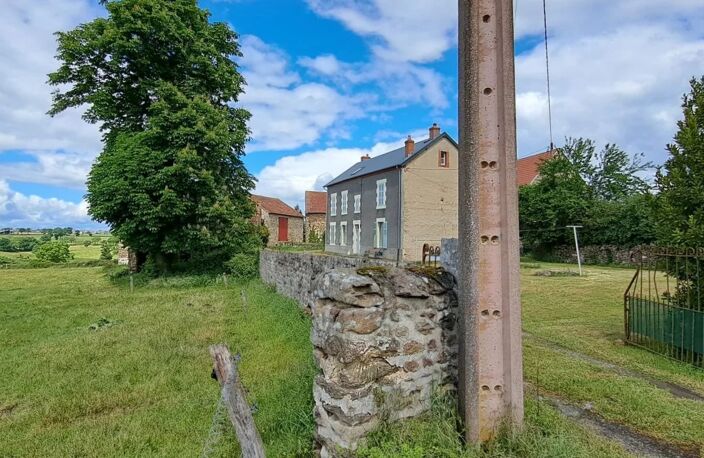 À vendre : maison avec 3 granges et beau potentiel (23) — photo 2
