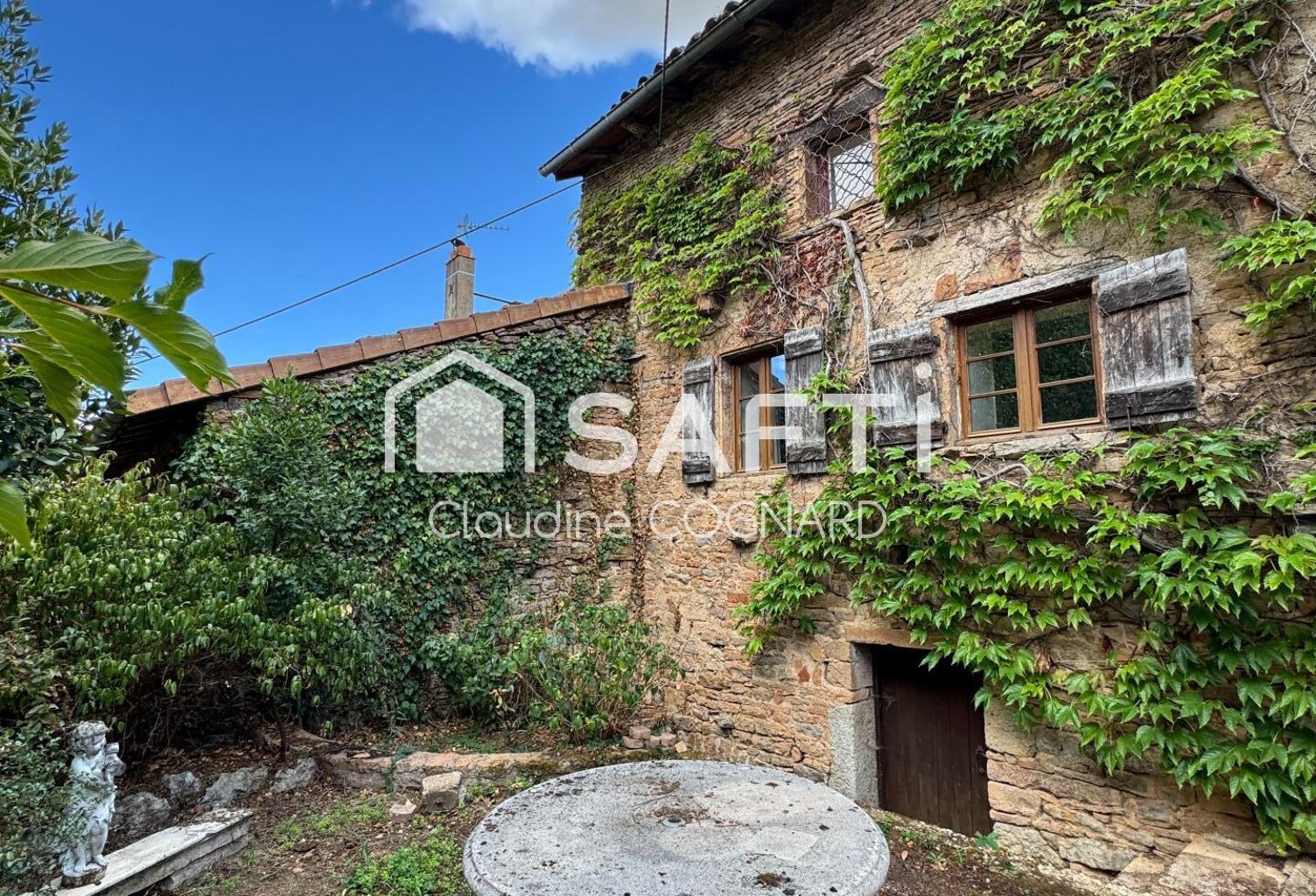 Maison pleine de charme, terrasse et beau potentiel — photo 1