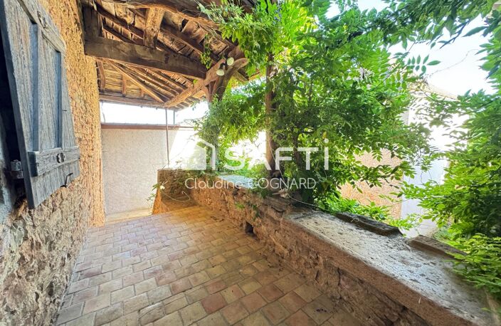 Maison pleine de charme, terrasse et beau potentiel — photo 5