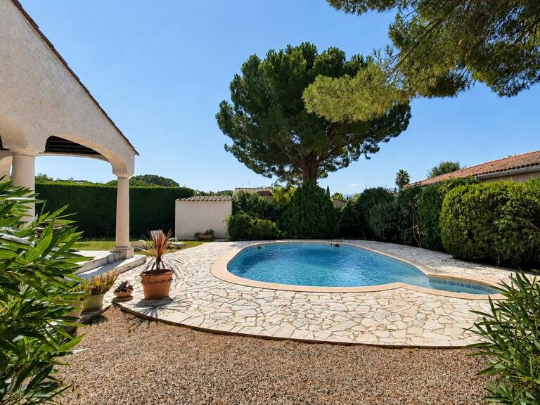 Villa 4 faces avec piscine et grand parc arboré — photo 1