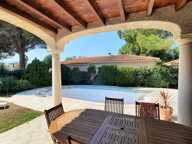 Villa 4 faces avec piscine et grand parc arboré — photo 2