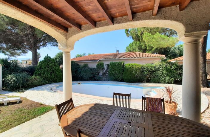 Villa 4 faces avec piscine et grand parc arboré — photo 2