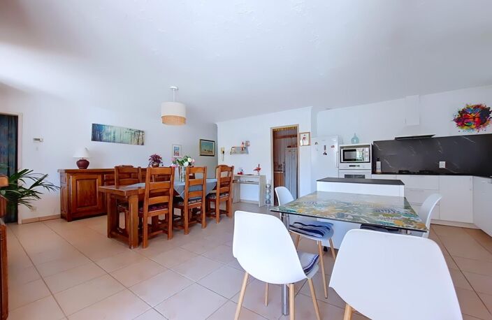 Villa 4 faces avec piscine et grand parc arboré — photo 3