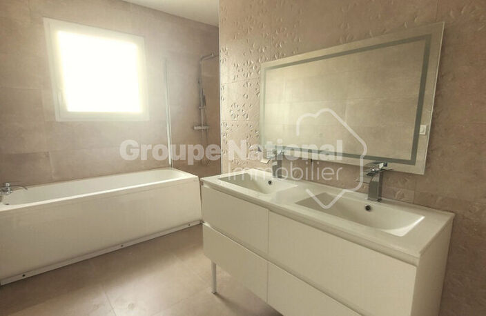Maison contemporaine T6 de 135,40 m² avec garage et jardin — photo 5