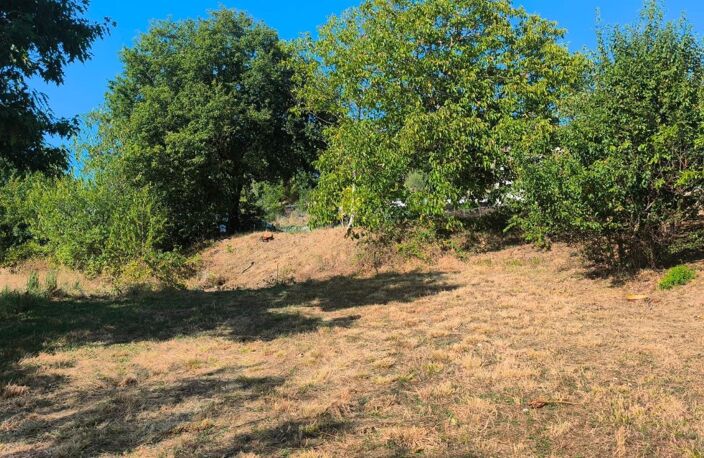 TERRAIN A BATIR AU CALME — photo 2