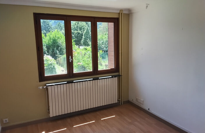 Dans petite résidence, grand T4 de 93m2 avec garage double — photo 5
