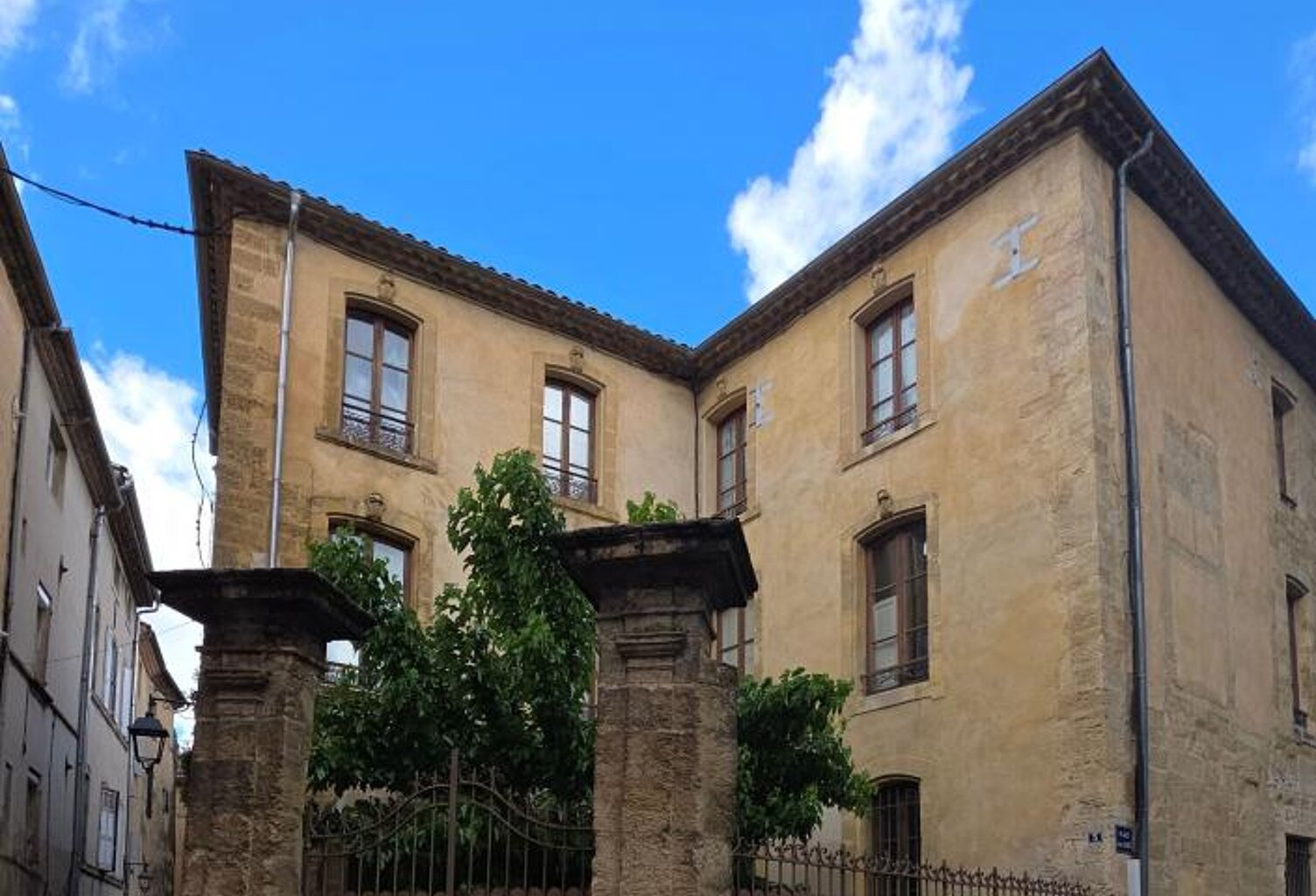 Appartement À Vendre — photo 1