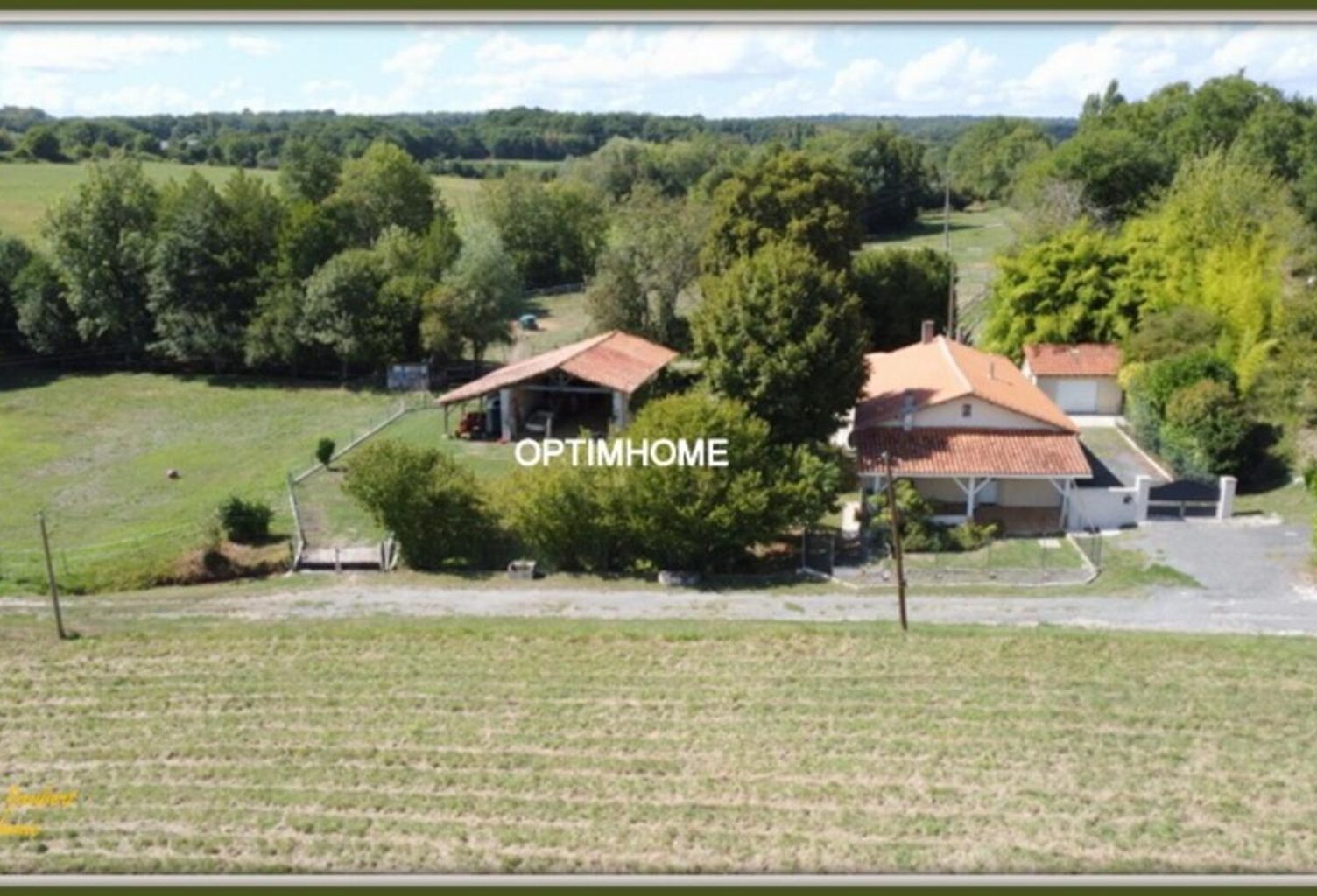 Ancien moulin rénové – 3,7 hectares au calme avec dépendances équestres — photo 1