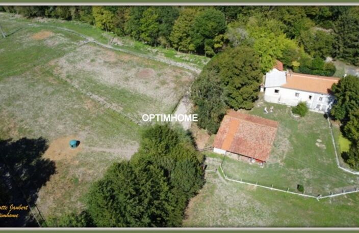 Ancien moulin rénové – 3,7 hectares au calme avec dépendances équestres — photo 4