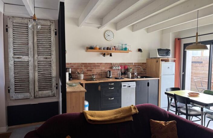LA FLOTTE-EN-RÉ – BEL ENSEMBLE IMMOBILIER AVEC DEUX MAISONS — photo 5