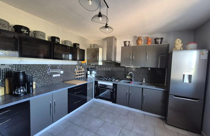 Maison  5 pièce(s) 130  m2 Saint-Loup-sur-Semouse — photo 2