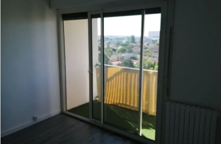 T3 — photo 3