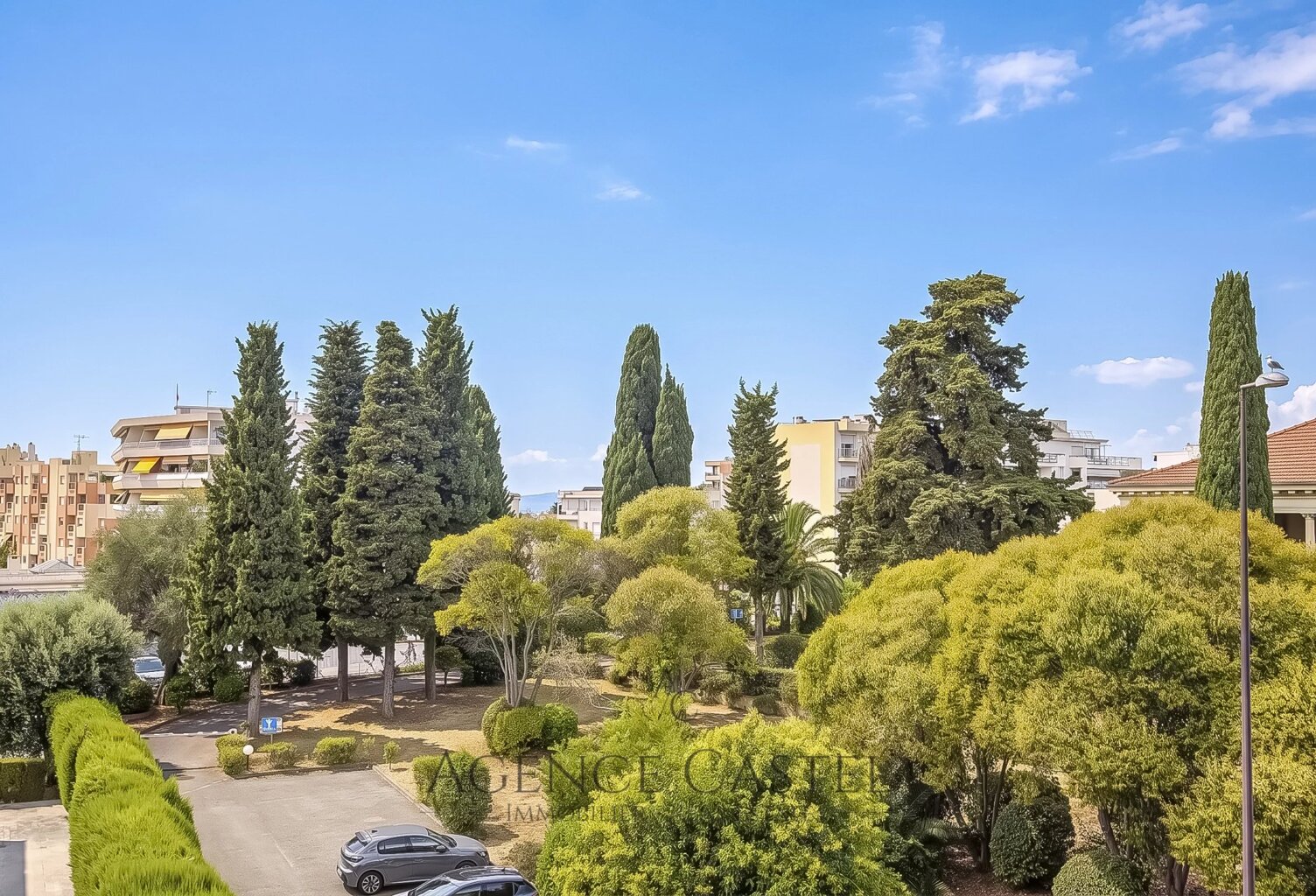 CAGNES-SUR-MER – 3 PIÈCES RÉNOVÉ – 57 M² – BALCON — photo 1