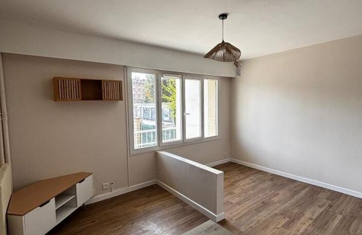 T1 — photo 3