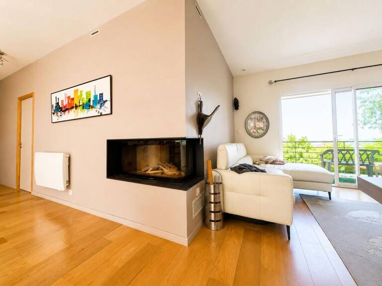 Castanet Tolosan Maison recente de 2012 de Type 7 avec sous-sol, piscine et vue dégagée sur terrain de 2 300 m² — photo 1