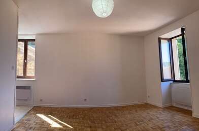 Appartement 2 pièces 555 €