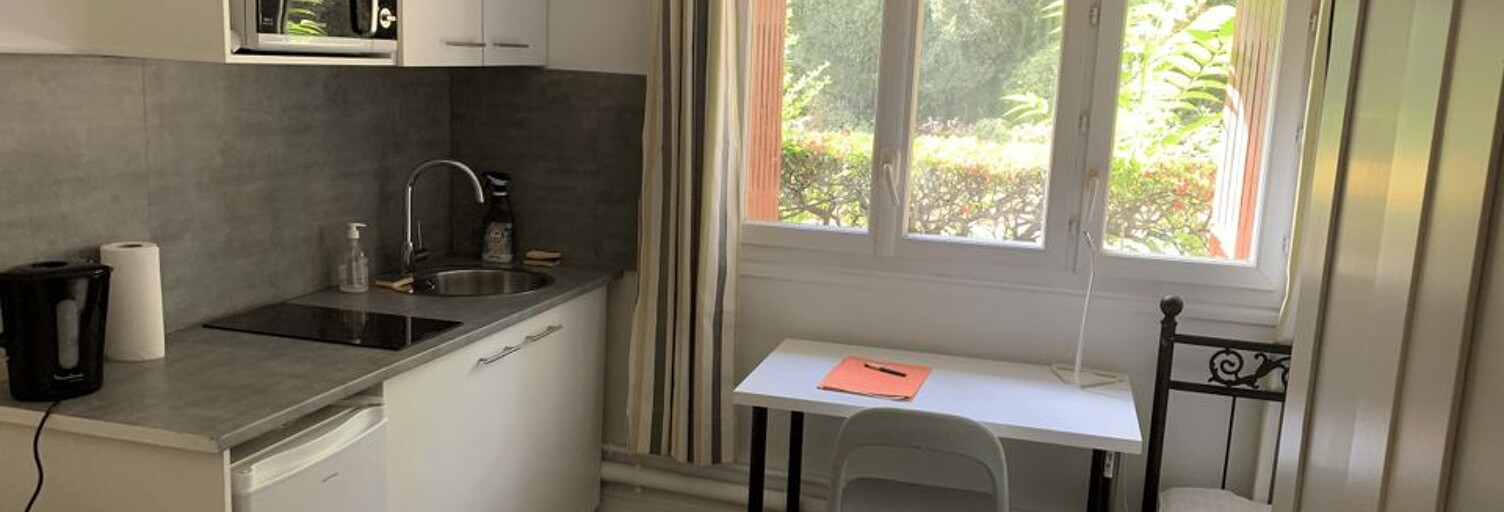 Appartement 1 Pièce 12 m² à louer à Versailles (78000)