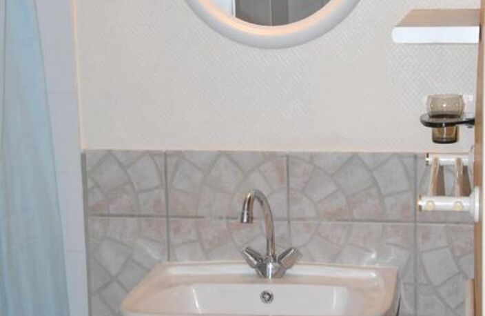 Studio de 28m2 à louer sur Saint-Germain-des-Fossés — photo 3