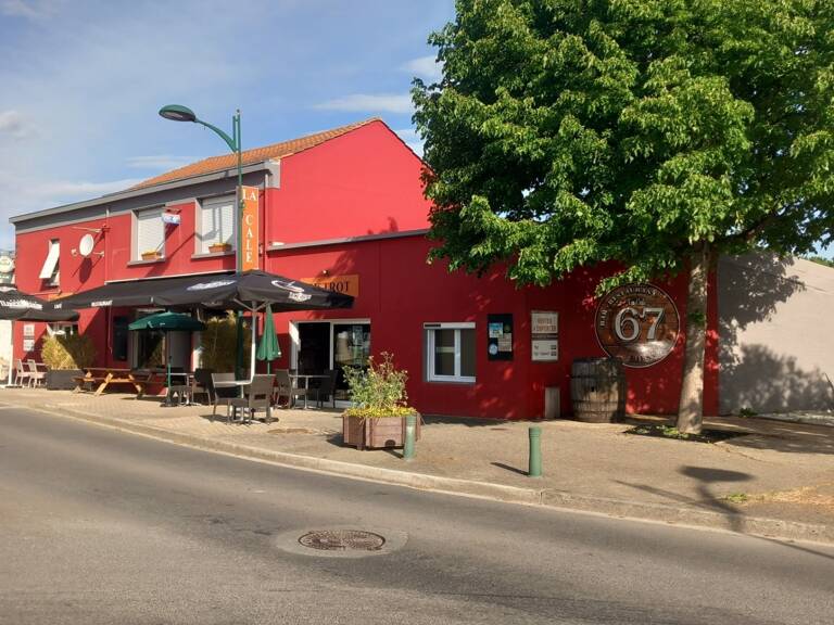 Fonds de commerce à vendre proche de CHALLANS (85) — photo 1