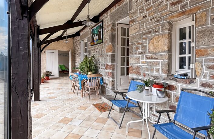 Maison en pierre de 136 m² sur 2720m² de terrain atelier de 108m² Saint Clément Rancoudray (vie de plain pied) — photo 2
