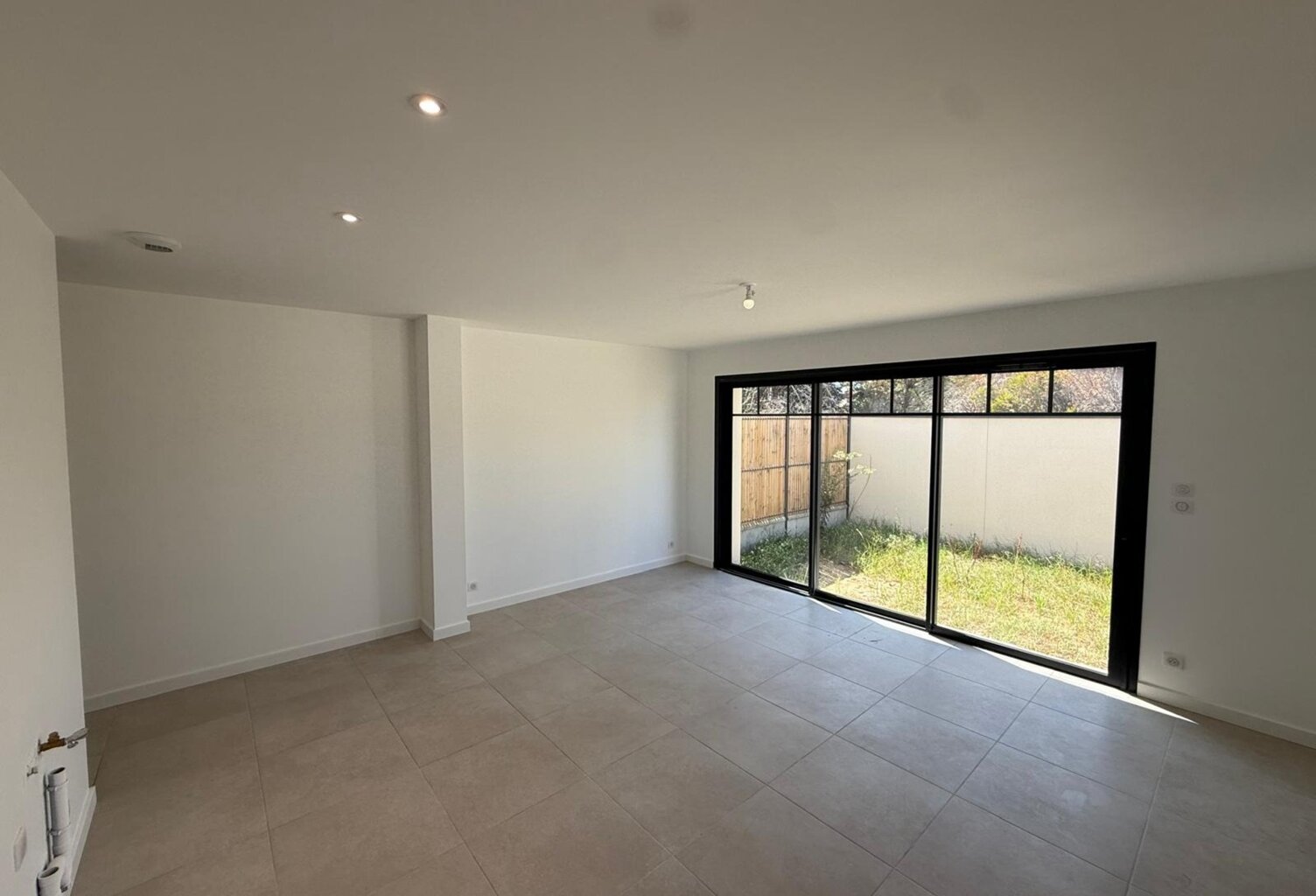 Appartement à vendre 3 pièces SAINT JEAN D'ILLAC (33) — photo 1