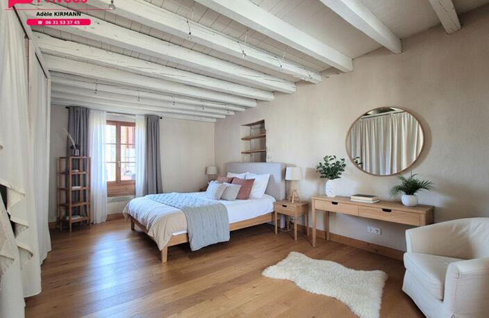À vendre Collonges 01550 - Maison en pierre rénovée 4 chambres avec jardin et garage — photo 4