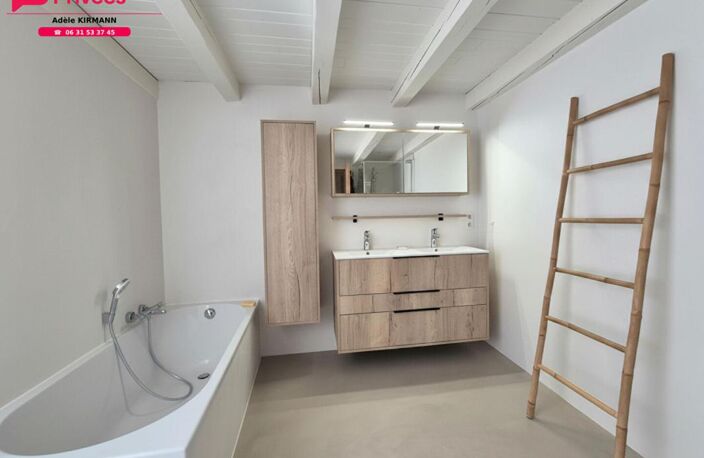 À vendre Collonges 01550 - Maison en pierre rénovée 4 chambres avec jardin et garage — photo 5
