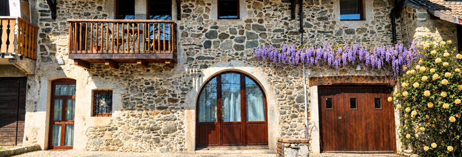 Maison 7 Pièces 211 m² à vendre à Chevrier (74520)