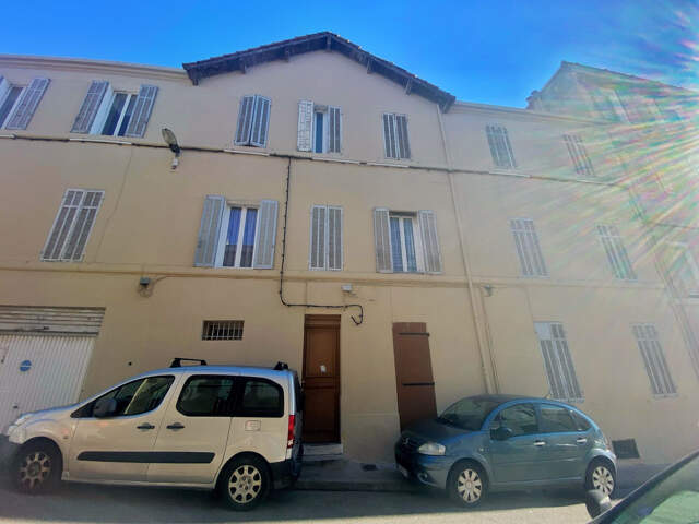 Immeuble de rapport à Vendre — photo du bien