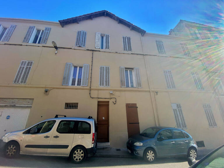 Immeuble de rapport à Vendre — photo 1