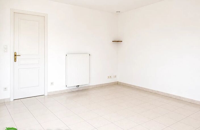 Maison de plain-pied 3 chambres avec jardin et stationnement privatif. — photo 2