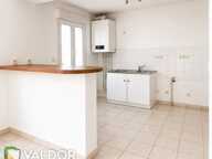 Maison de plain-pied 3 chambres avec jardin et stationnement privatif. — photo 3