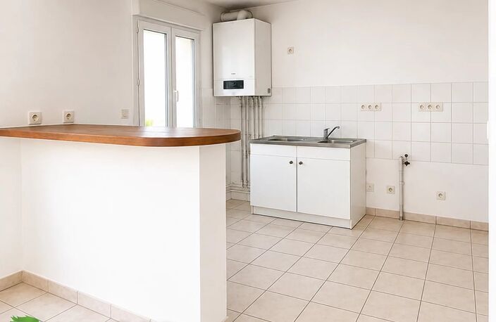 Maison de plain-pied 3 chambres avec jardin et stationnement privatif. — photo 3