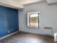 APPARTEMENT CLAIR SPACIEUX 1ER — photo 3