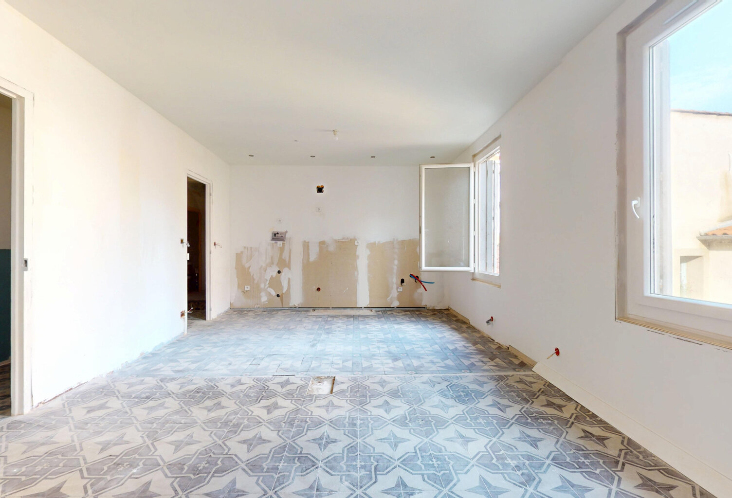 APPARTEMENT DE CARACTÈRE AU COEUR DU CENTRE HISTORIQUE   PLAC — photo 1